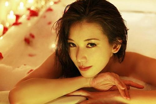 哪个牌子的洗发水既去油又养发,洗发水用哪个牌子好去屑止痒控油