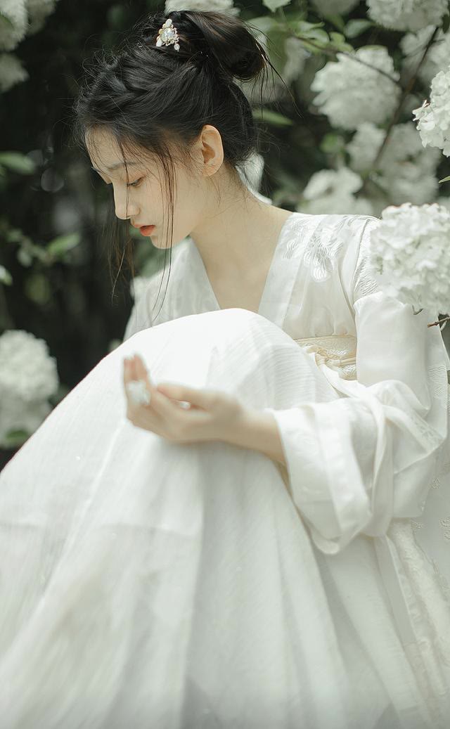 表达人生刚开始的经典诗句,人生诗词名句大全简短