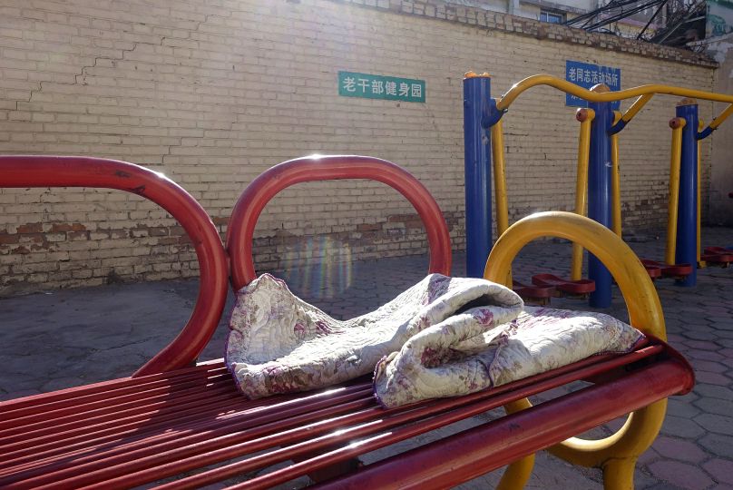 为老年人提供活动场地,老年活动室桌椅摆设