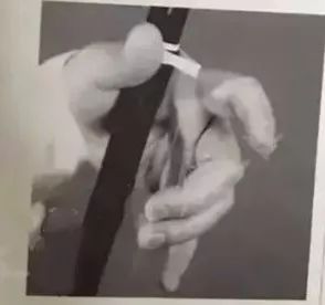 右手运弓和左手按弦二胡深度讲解,二胡左手手型和按弦方法图解教学