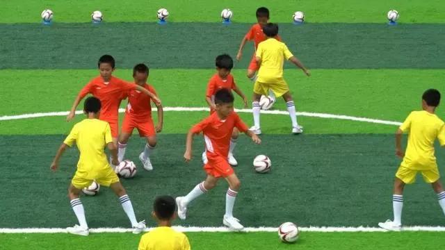 鎴戠殑瓒崇悆姊﹀畧闂ㄥ憳浣滄枃,瓒崇悆瀹堥棬鍛樼殑姊︽兂