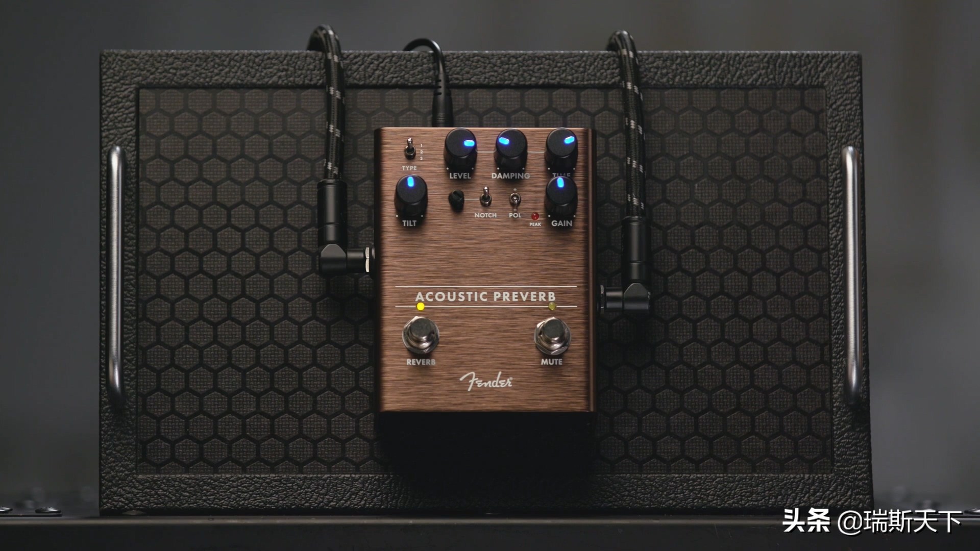 木吉他前级带混响效果器,木吉他在机架上用什么混响好呢