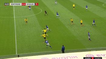 德甲昨晚回来了！首创“握手仪式”，替补席奇景，球员亲脸庆祝