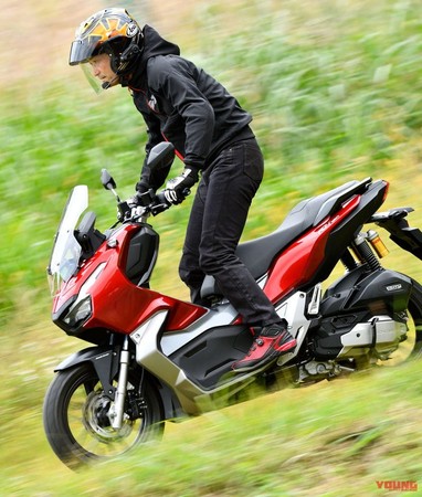 honda全新adv150越野踏板,本田adv150摩托车试驾