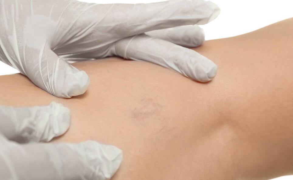 怀孕肿脚的样子,怀孩子脚是猪脚怎么回事