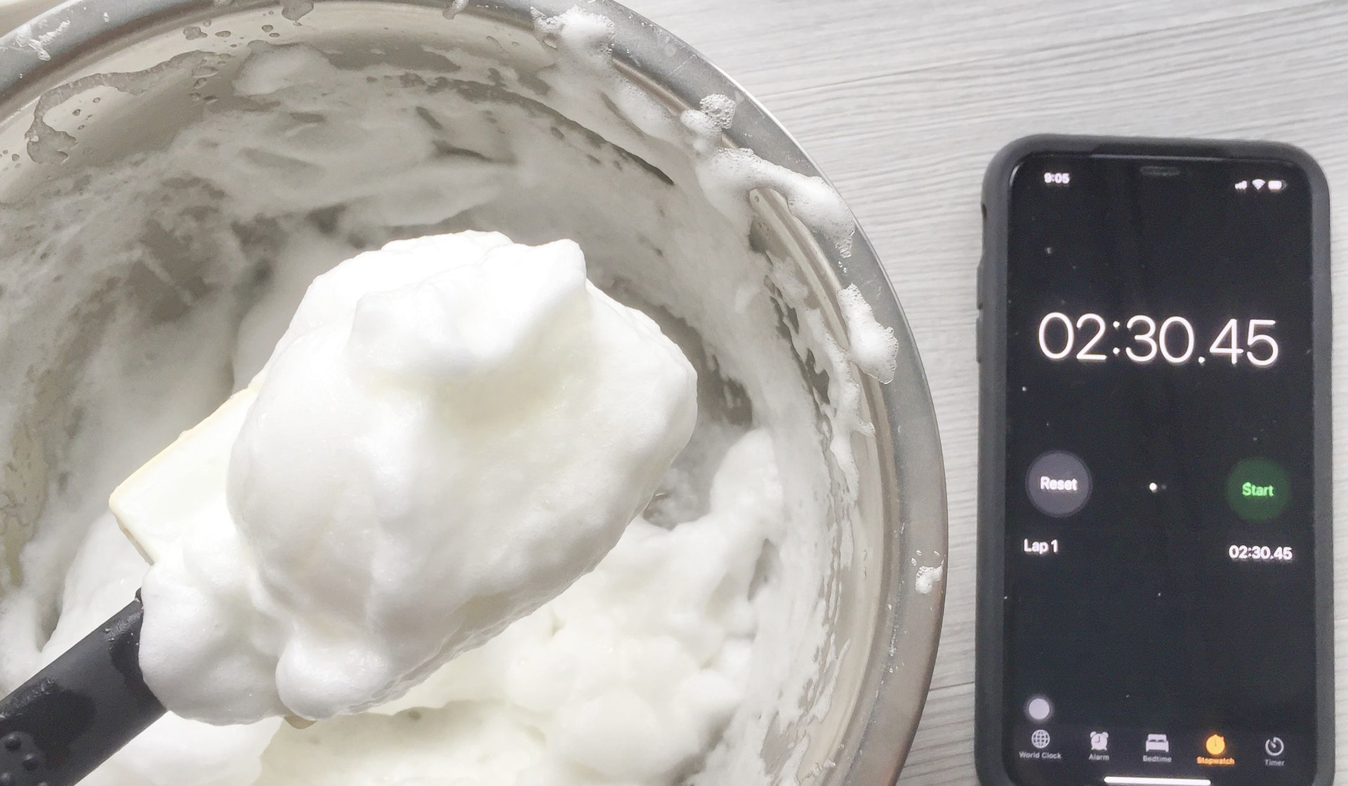 自制打蛋神器教程,用塑料杯做打蛋神器