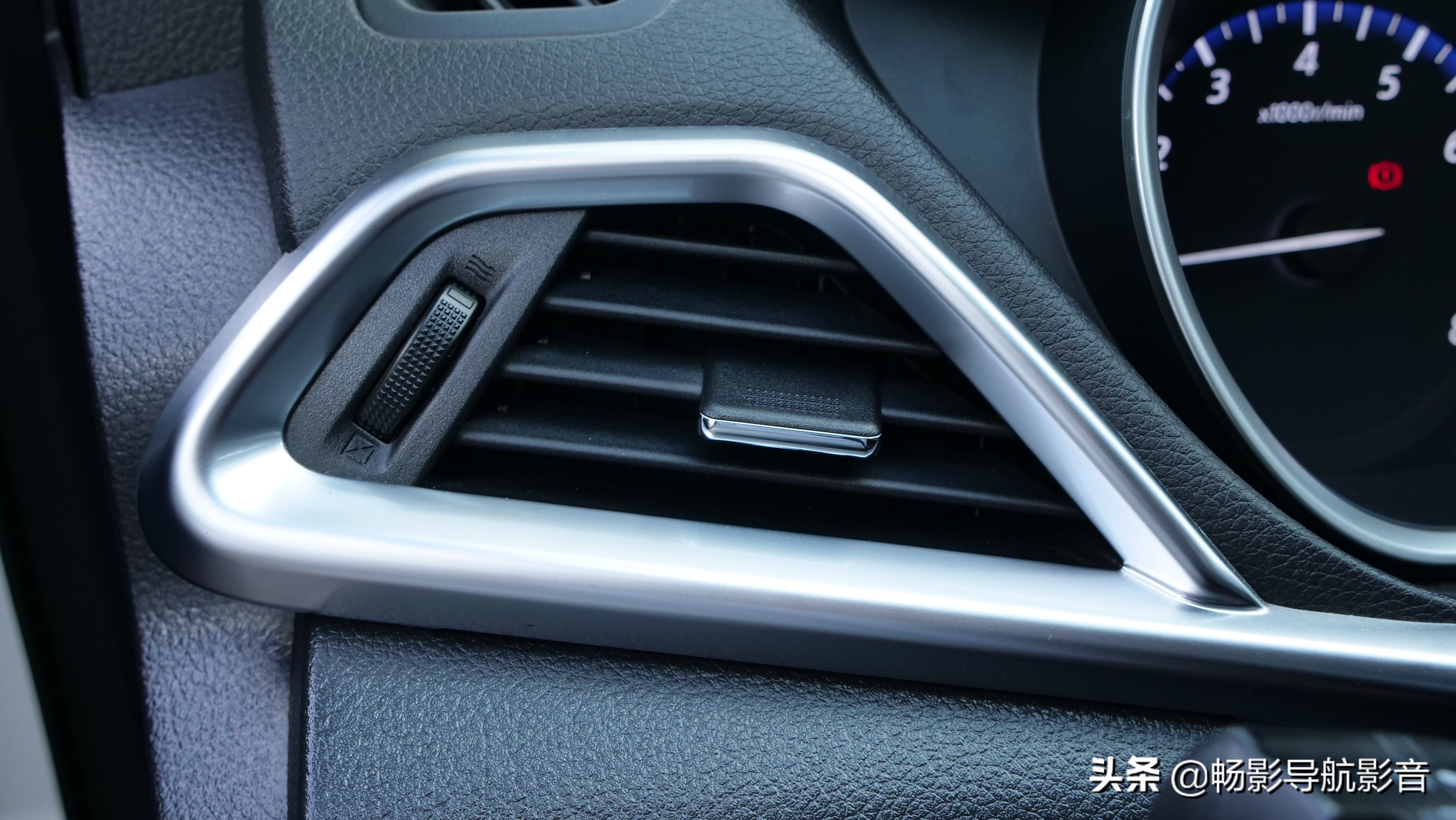 启辰t90装13.1寸中控屏,17款启辰t90cvt智尚屏幕带carlife