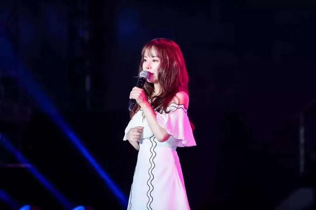 咪蒙的穿衣打扮,咪蒙时尚博主