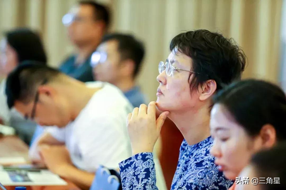 政务新媒体发展的意见建议,政务新媒体更新要求