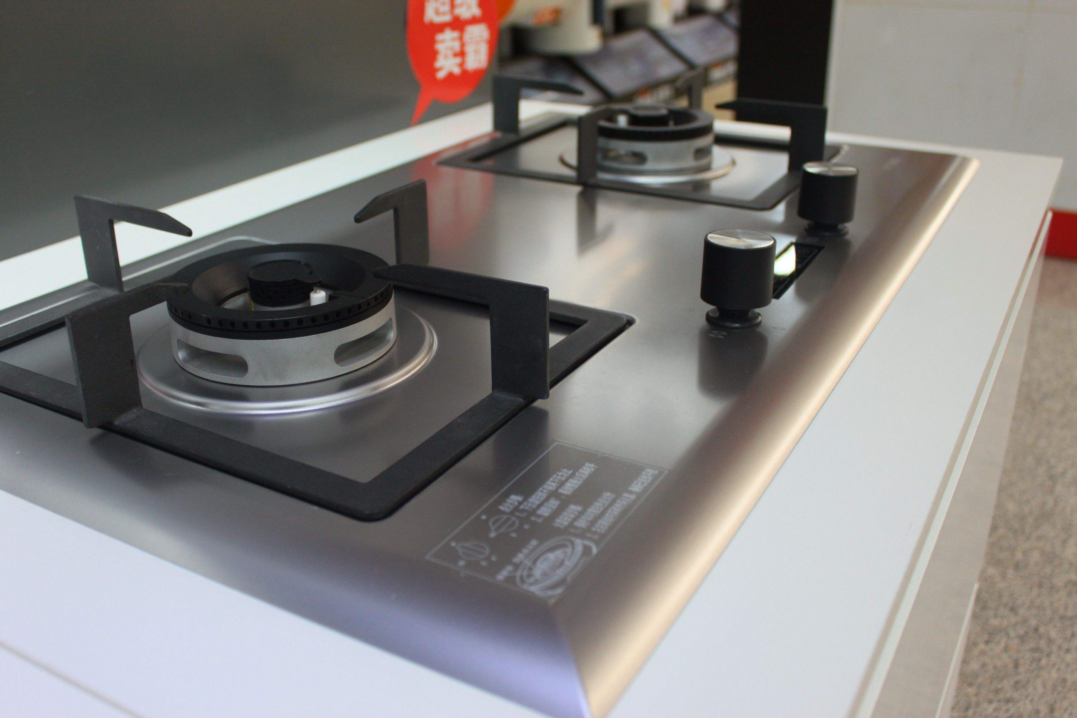 燃气灶贵的和便宜的什么区别,燃气灶便宜的和贵的有什么区别