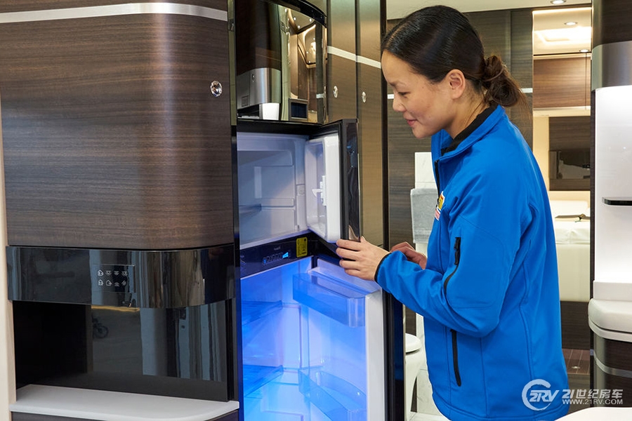 依维柯a型房车二手车,依维柯可拓展房车推荐20-30万左右