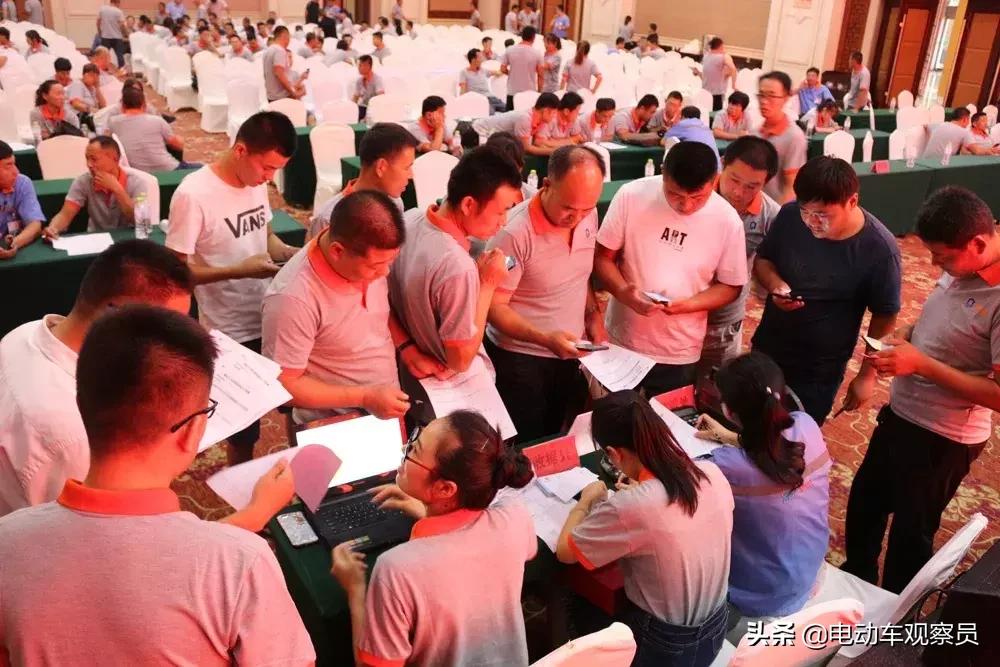 海宝微卡三轮电动车价格,海宝半封闭式三轮电动车价格