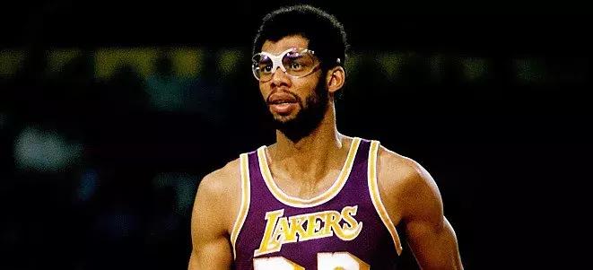 美国最强公立大学UCLA迎来百年校庆，文体两开花说的就是她了！