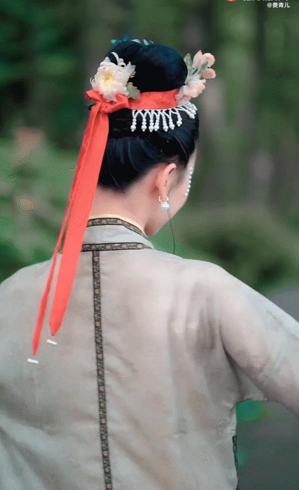 用246天拍摄中国56个民族服装,女孩耗时247天拍56个民族的服饰