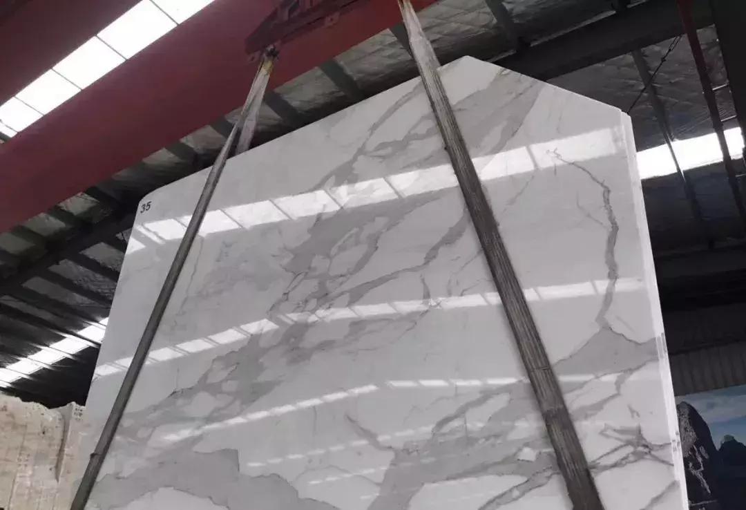 为啥鱼肚白大理石是最好的,白石的价格