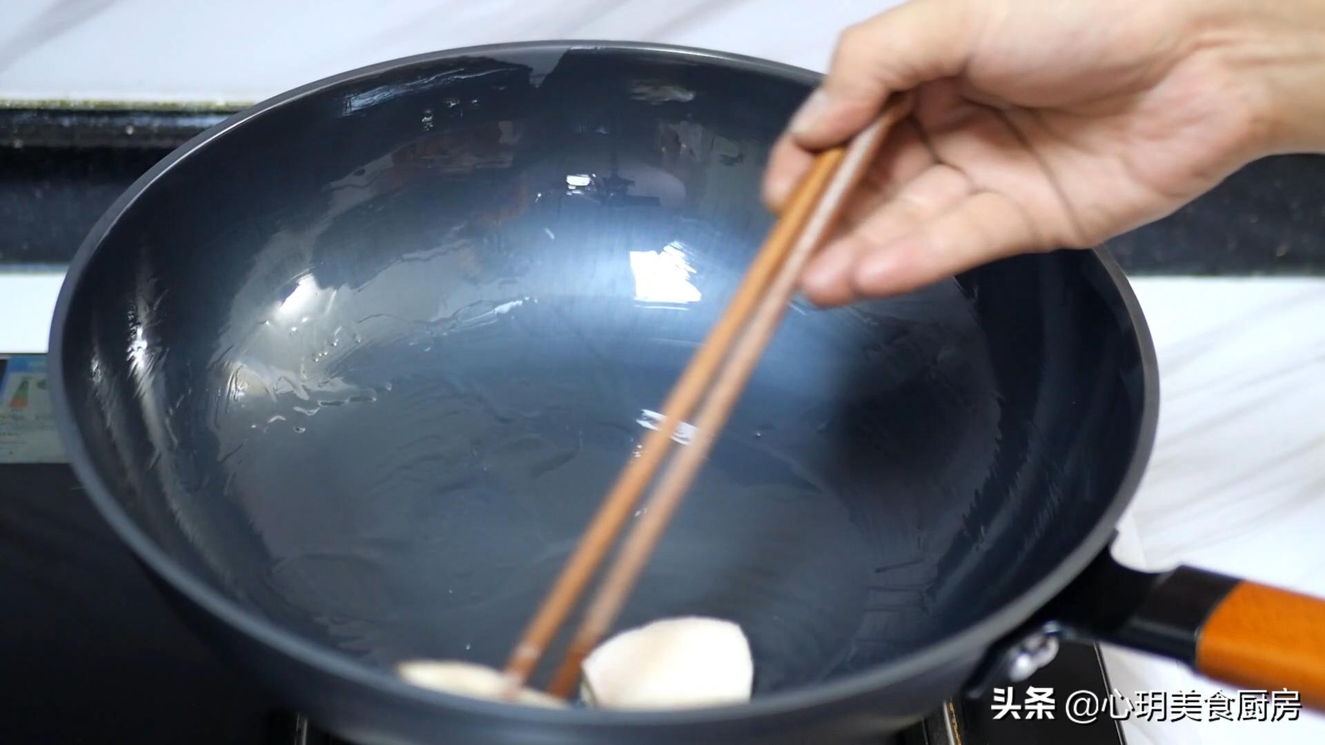 铁锅第二次开锅的正确方法不粘锅,生铁锅开锅正确方法不粘锅