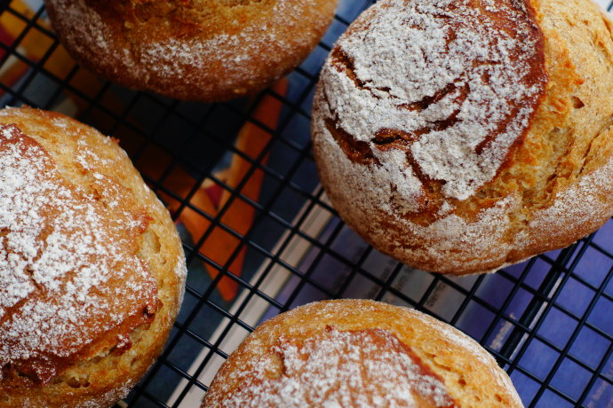 德式鲁邦种黑麦面包,黑裸麦面包