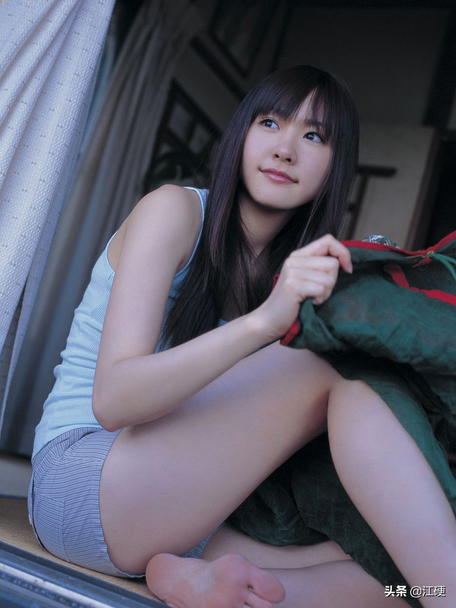 人气*优女**当选日本高中足球赛应援经理，她的声音你可能听过