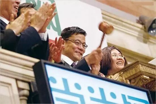 它曾经比肩亚马逊，创始人却宣扬“婚外性”，是低俗还是耿直？