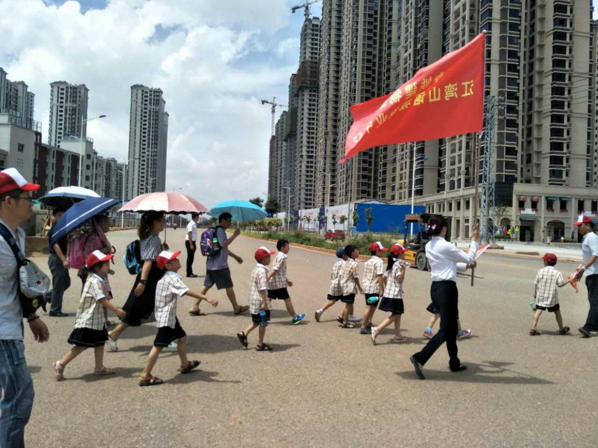 做服务排头兵做百姓贴心人,中铁建物业南宁分公司袁超