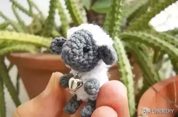 100种超迷你钩针小物钥匙包教程,100种超迷你钩针小物圣诞老人