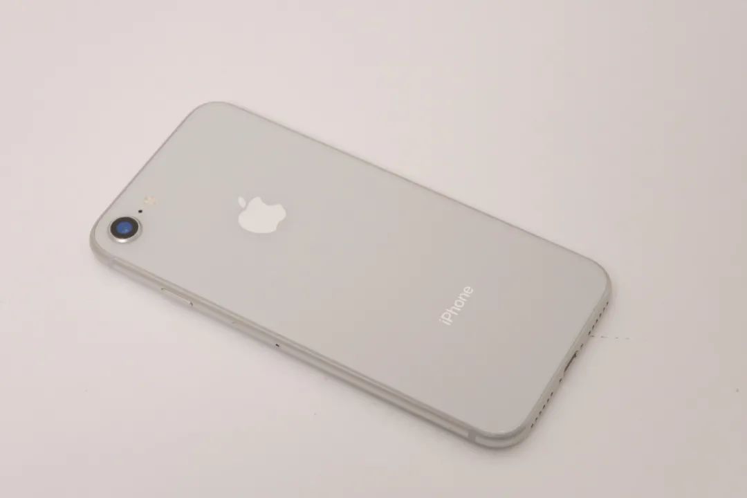 iphone8和iphonexr哪一个好用,iphone8和iphonexr哪个出得早