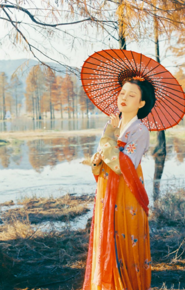 七绝二首春韵,七绝云淡天高好句子