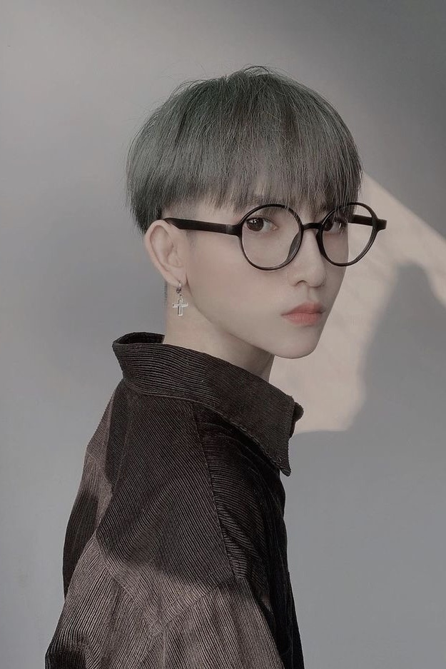 10款好看的男生发型,十五岁男生发型2020流行发型