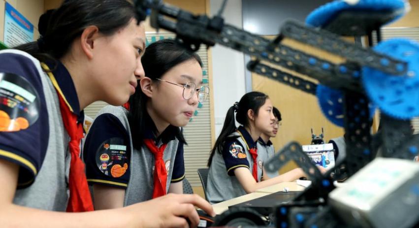 12岁女孩身高1.5米吃什么助长高,青少年喝牛奶吃鸡蛋能长高么