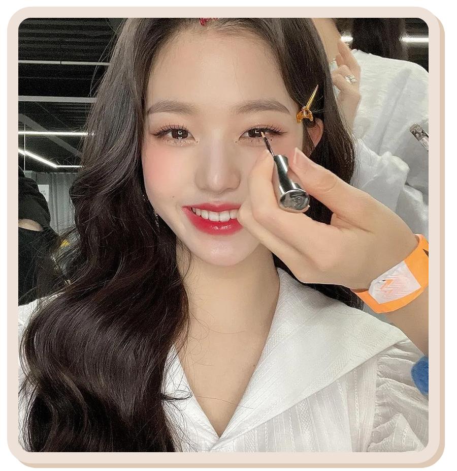 南韩“纯欲天花板”！16岁の新晋腿精！这个妹妹绝了