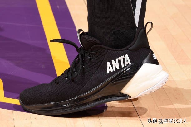 塔图姆秀,凯尔特人塔图姆穿的什么球鞋