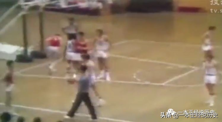 中国男篮和中国男足谁会走出困境,曾经中国男篮有多强