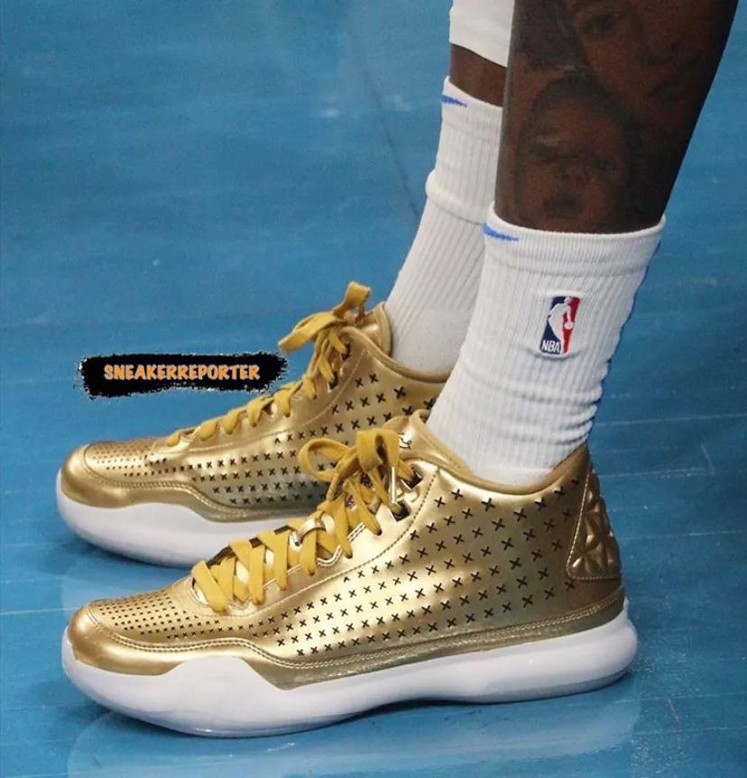 施罗德篮网上脚球鞋,施罗德上脚欧文球鞋