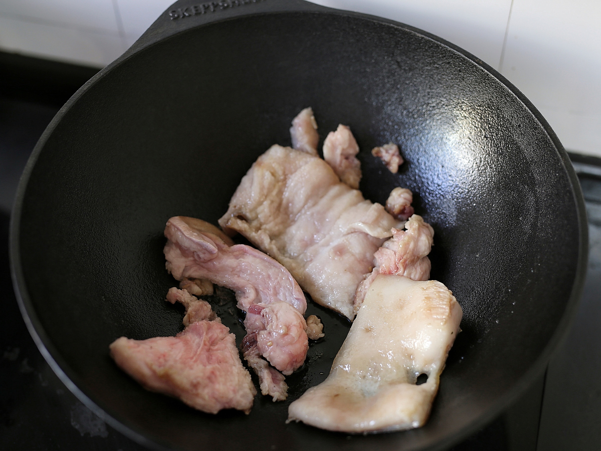 开锅的正确方法铁锅无涂层,新买的铁锅怎样开锅最好用