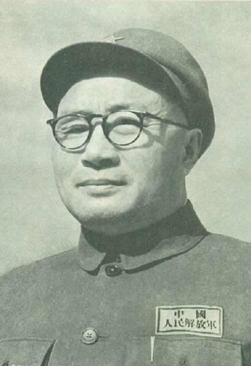 杜家岩之战：*伯承刘**背水一战打败杨森，几十人缴械上万人