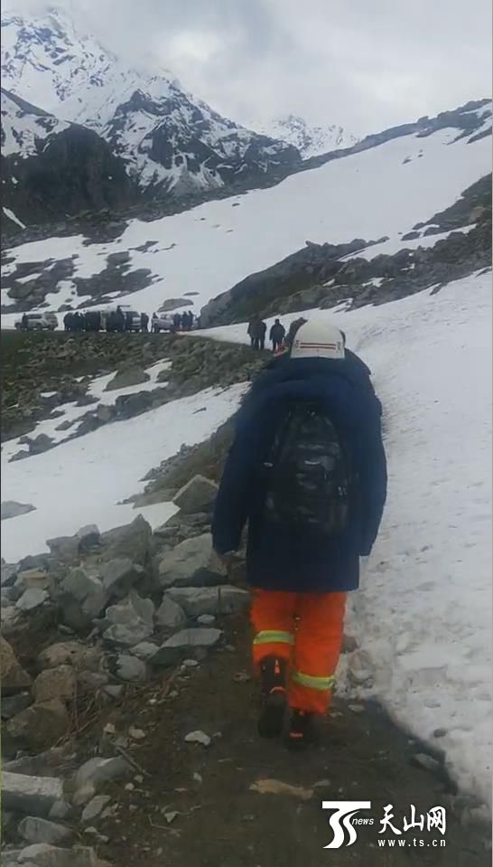 小天晨报丨10项涉车便民措施6月起全疆推行，伊宁小伙徒手接住5楼坠落男童