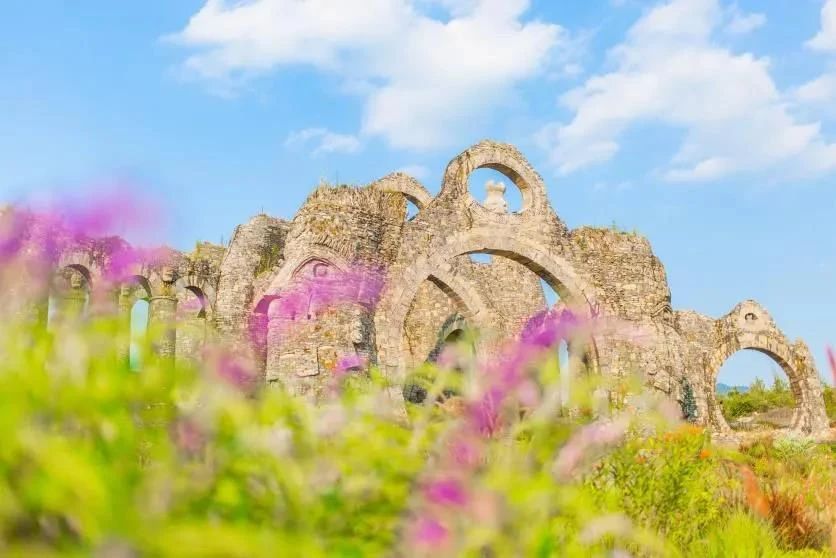重庆周边游最美的季节赏天坪花海,重庆叠石花谷景区