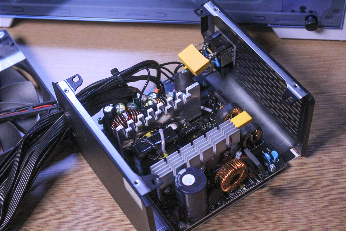 白牌的爱国者600w电源怎么样,爱国者t600电源咋样