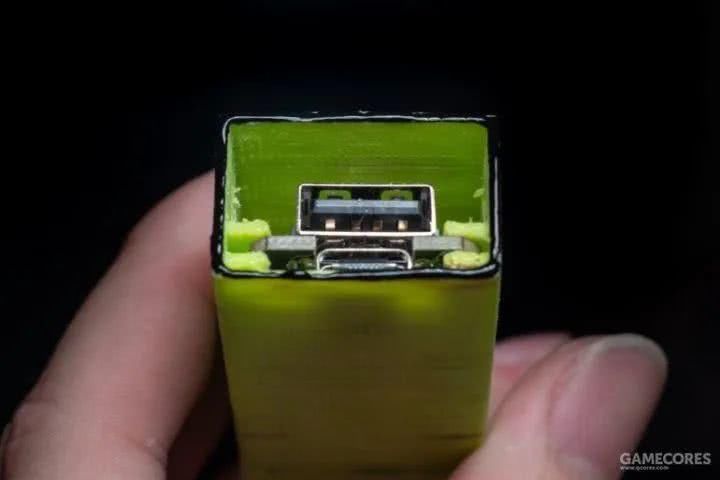 一百多块买个26年前的笔记本，我改了改，还能上网