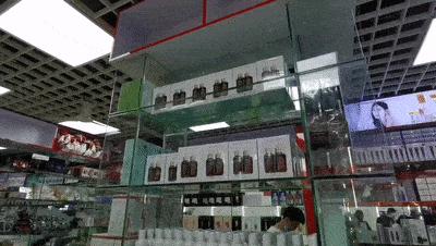 无数男人向往的华强北电子街，怎么变成了“女人的天堂”？