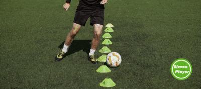 足球一对一突破动作,足球单脚带球训练视频