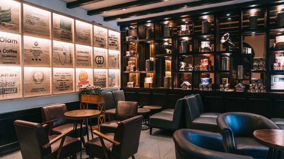 广州猫屎咖啡沙面1号店的咖啡师,沙面猫屎咖啡必打卡之地