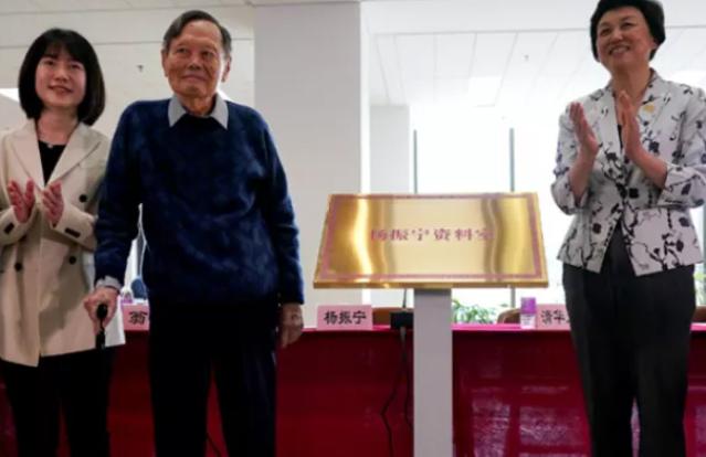 杨振宁真的让翁帆改嫁吗,嫁给杨振宁前翁帆经历了什么