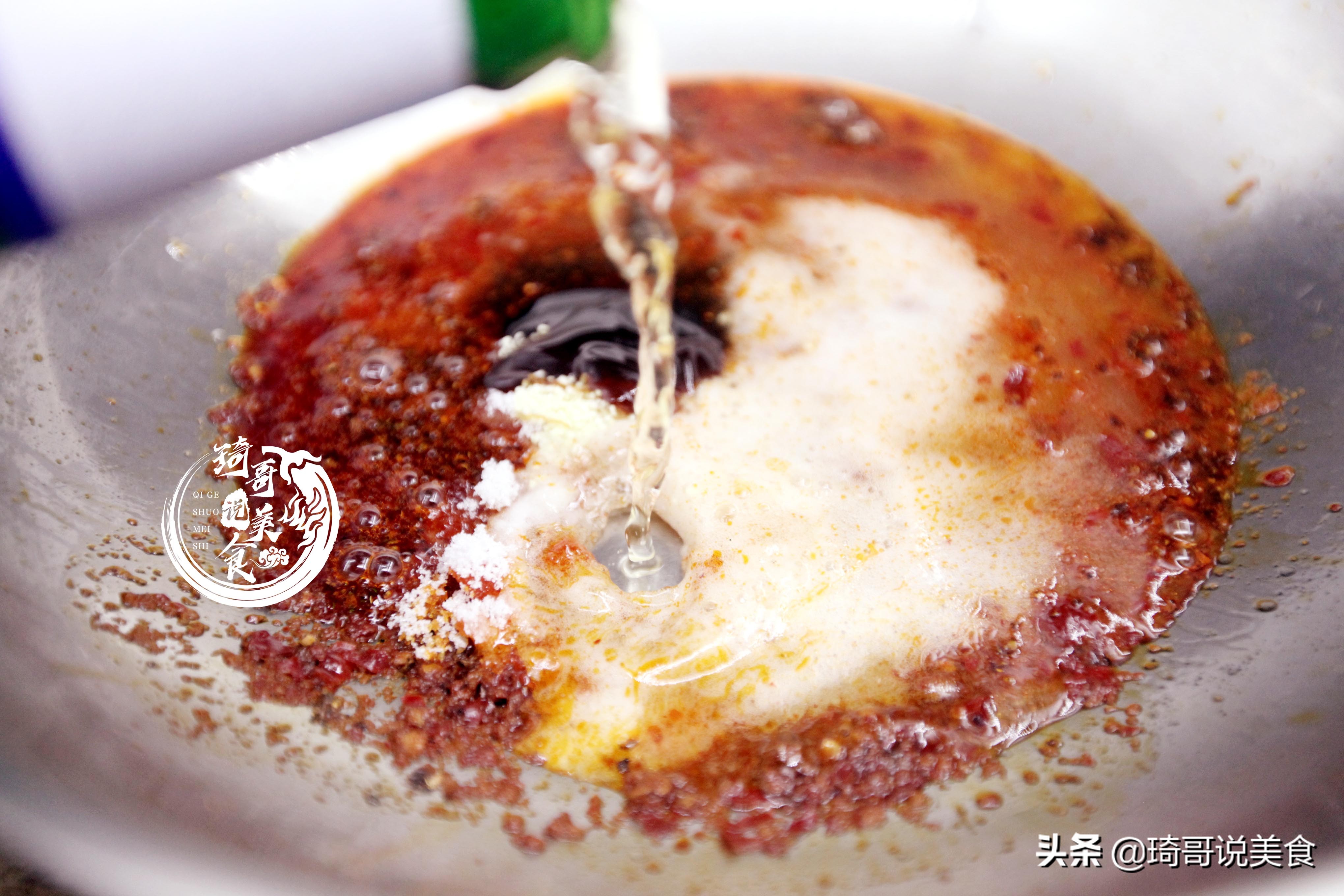 快手上那些馋死人的麻辣海鲜咋做的？原来这么简单，你在家轻松做