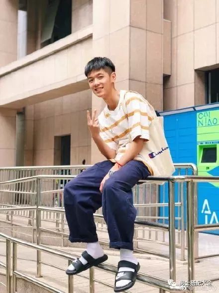 选对袜子真的很重要,穿什么样的袜子才能迷倒男生