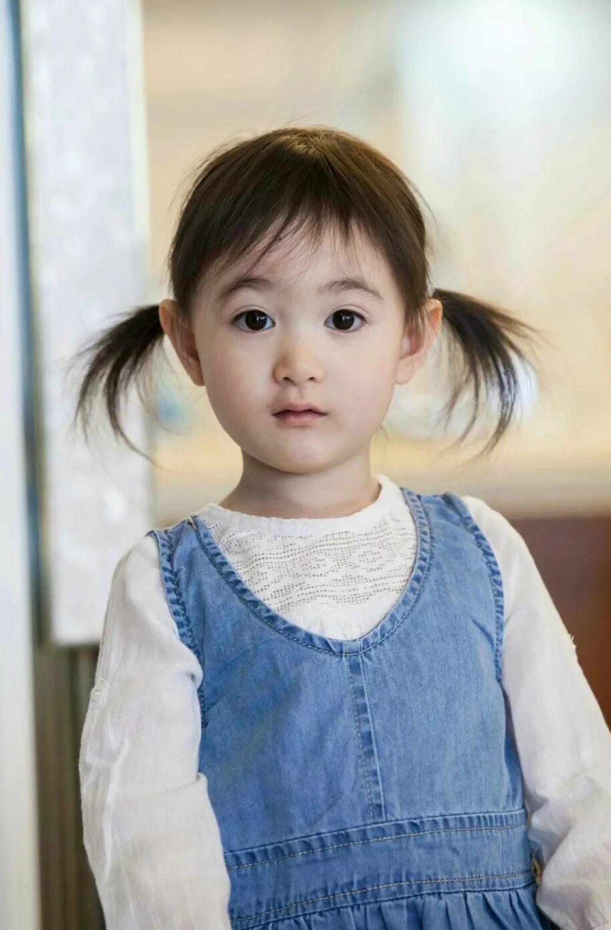 只说奥莉像洋娃娃，你一定没见过“俄罗斯真人芭比”库尔尼科娃