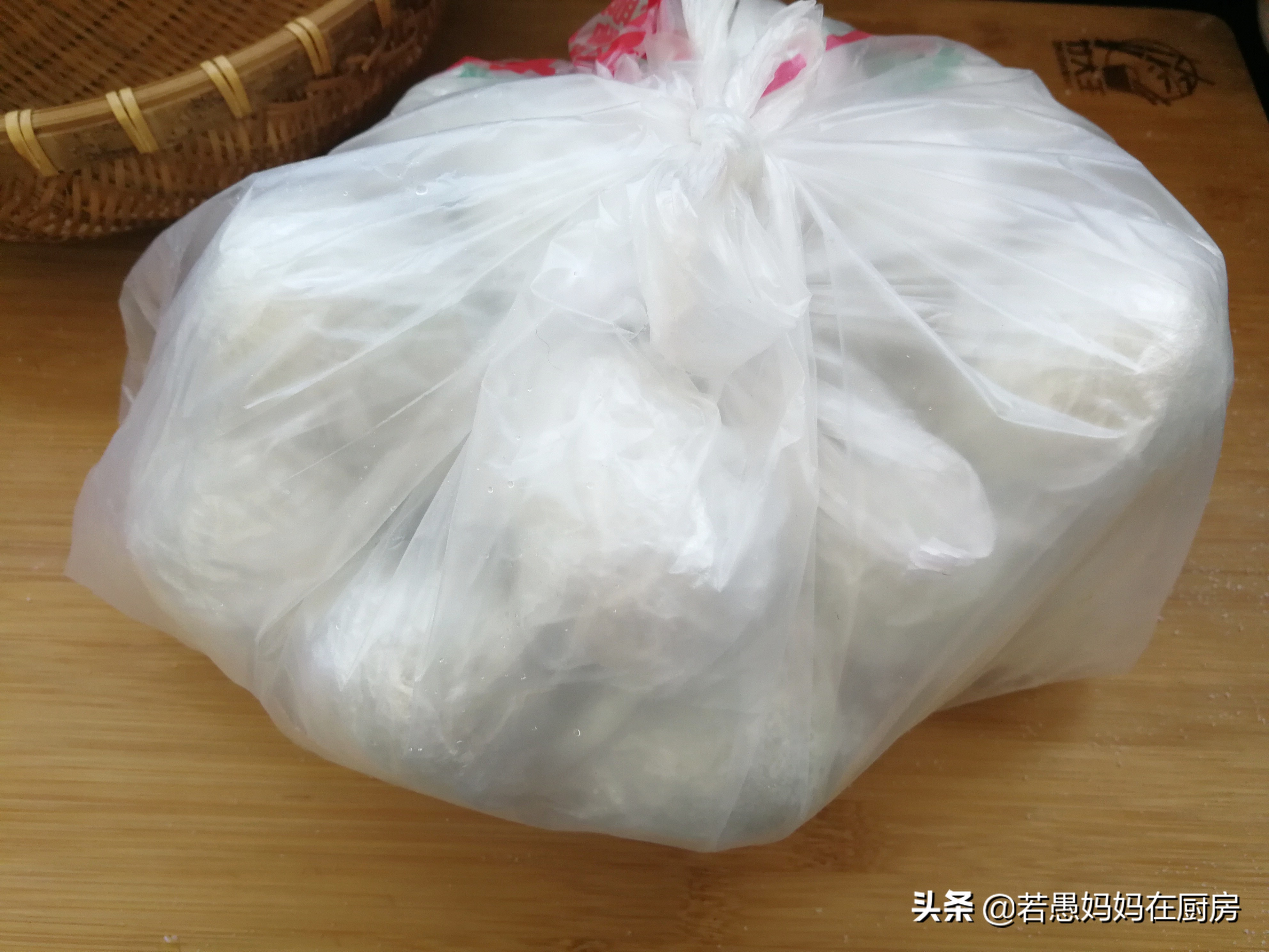 怎样腌咸鸭蛋好吃又冒油,怎么腌制咸鸭蛋好吃又流油