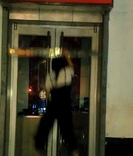 同事让我假装是她男朋友,女生让我假装她男朋友去见同事