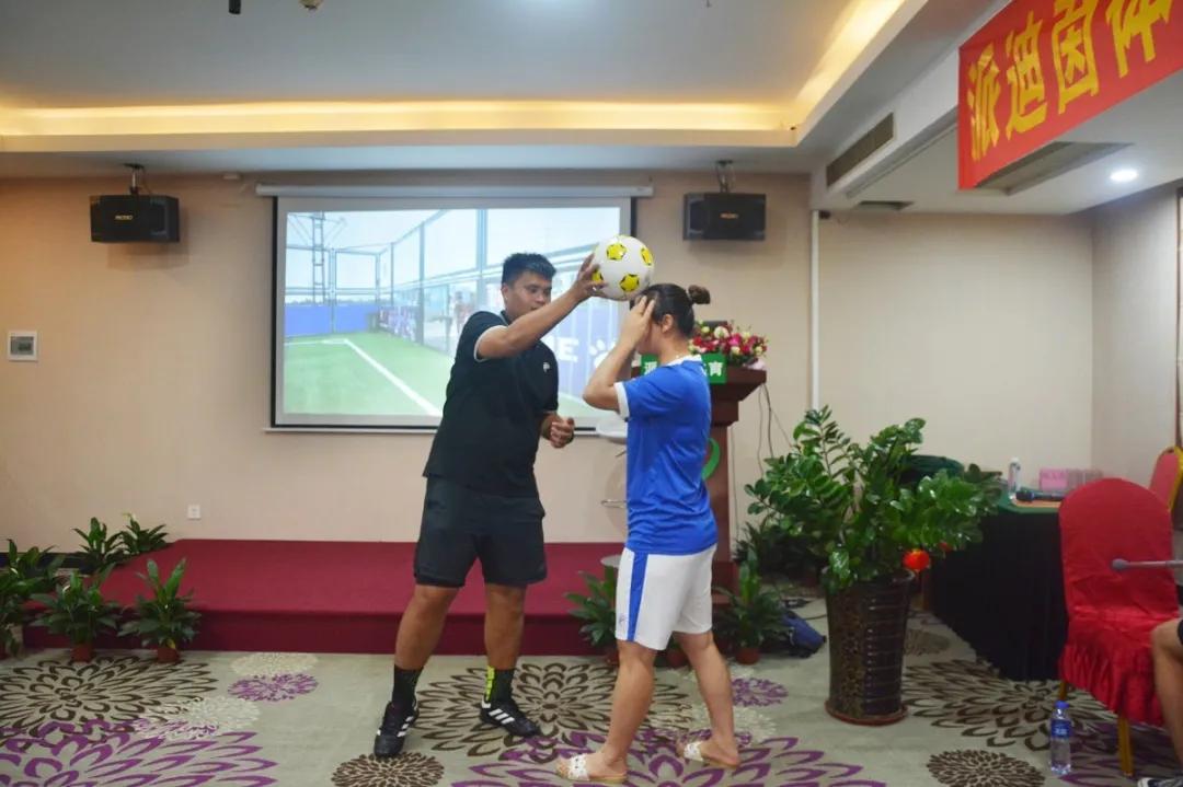 2022年校园足球怎么发展,校园足球怎么发展