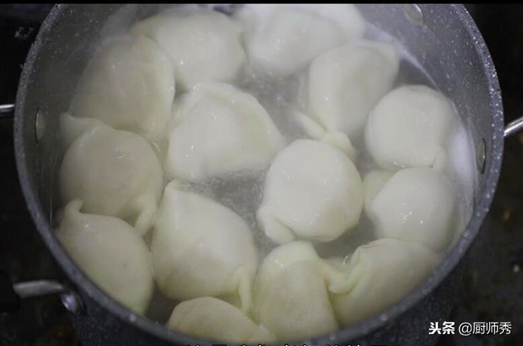 灌汤水饺的正宗制作方法,灌汤水饺怎么做比较好吃